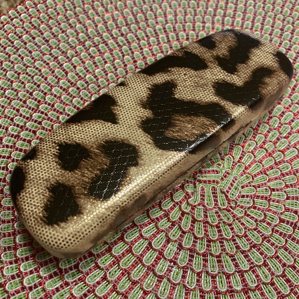 Sofia vergara foster grant eyeglass case - Picture 2 of 4